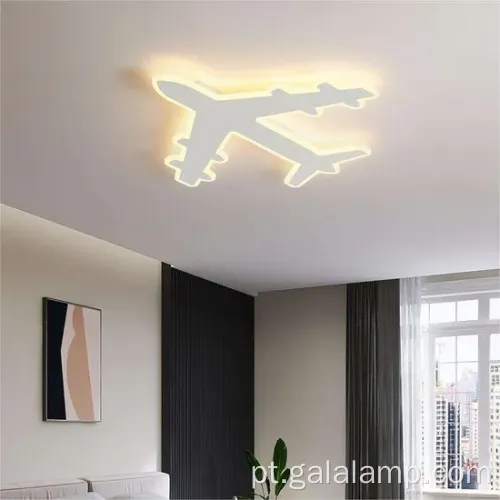 Lâmpada elegante de teto LED para decoração do quarto dos meninos